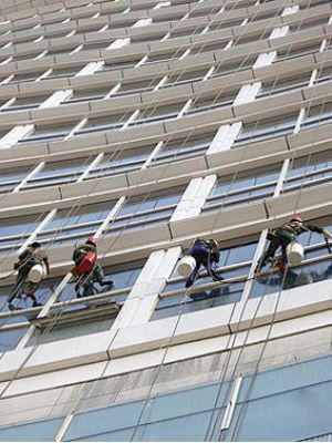 政府大楼外墙清洗