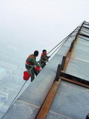 钢结构厂房外壁清洗